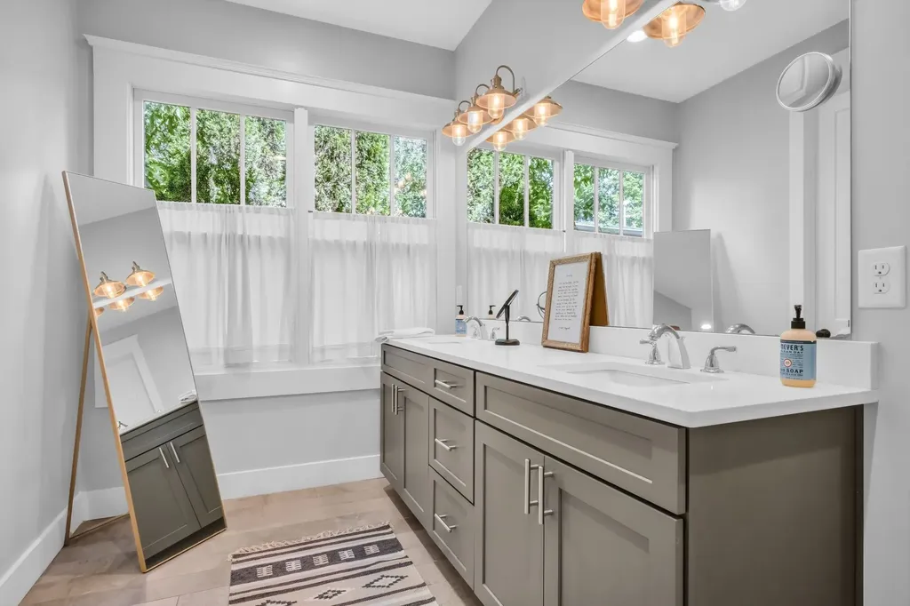338 3rd Ave, S Franklin TN 37064