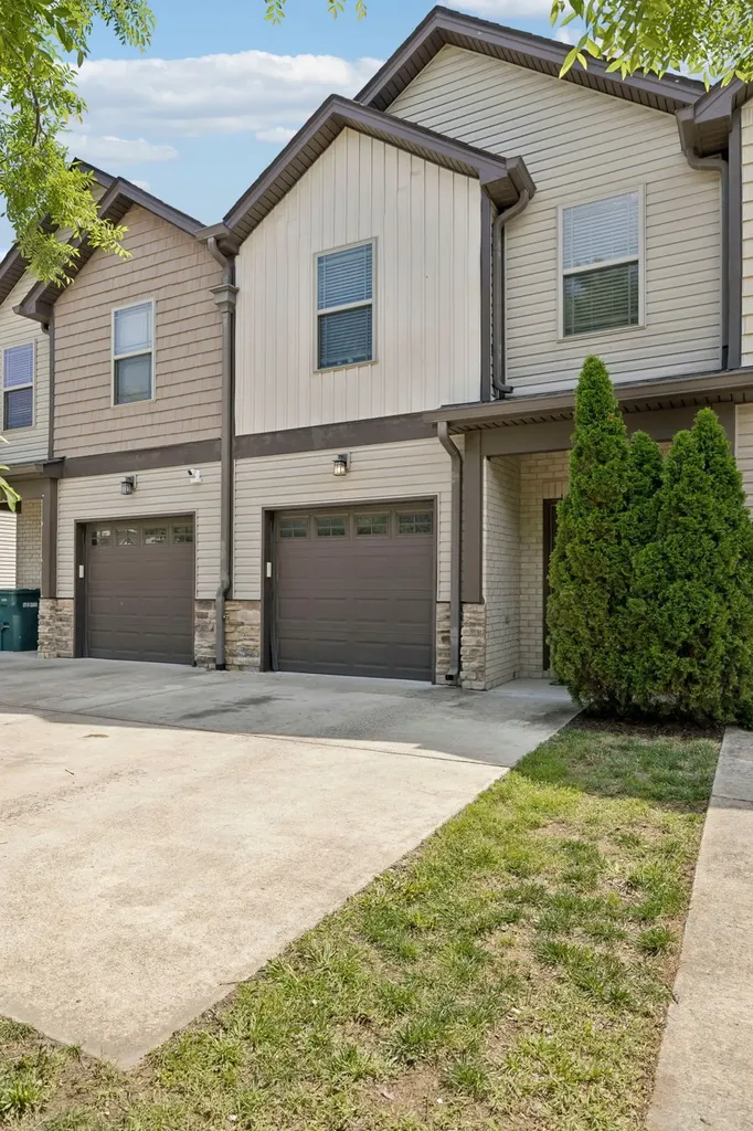 215 Cedar Street Lebanon TN 37087