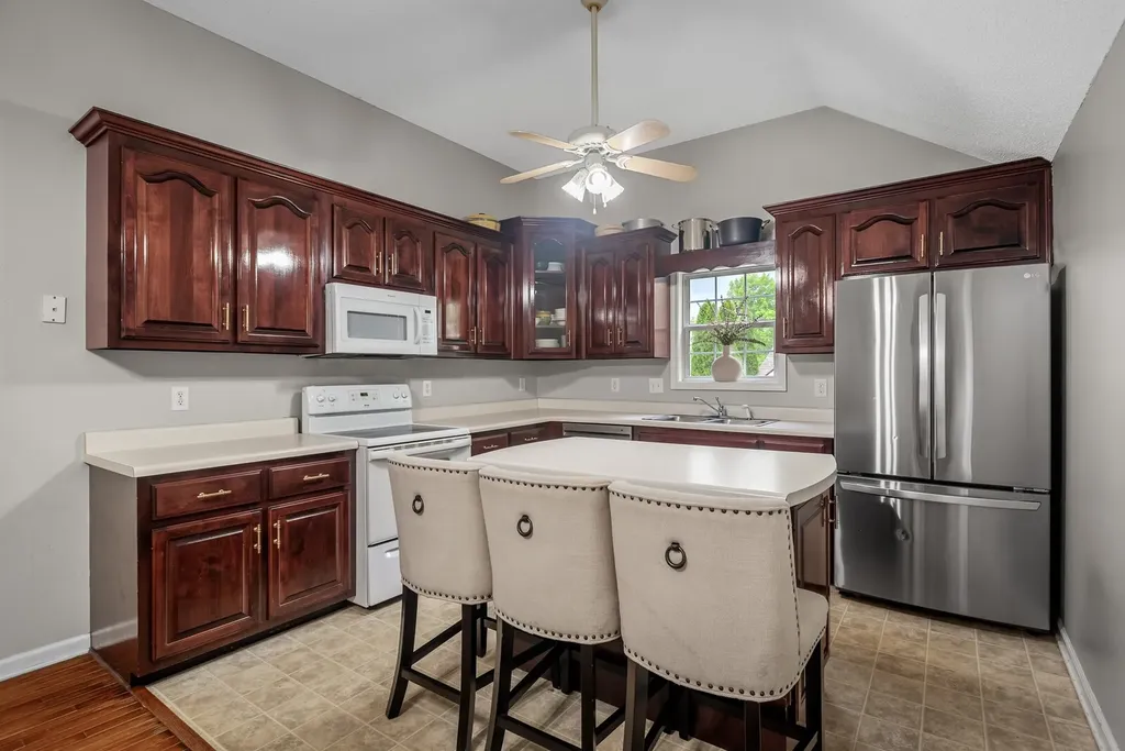 1691 Barrywood Cir, E Clarksville TN 37042