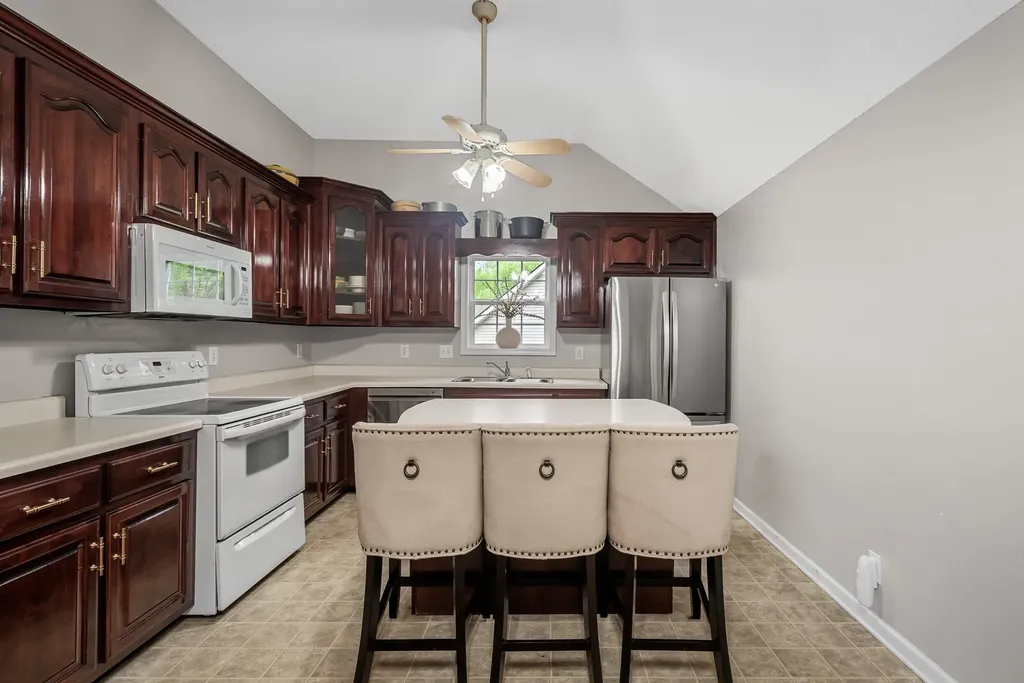 1691 Barrywood Cir, E Clarksville TN 37042