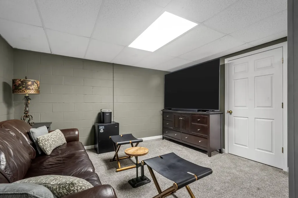 1691 Barrywood Cir, E Clarksville TN 37042