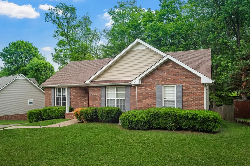 1691 Barrywood Cir, E Clarksville TN 37042