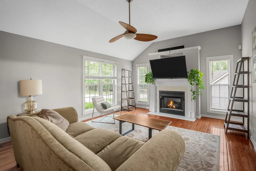 1691 Barrywood Cir, E Clarksville TN 37042