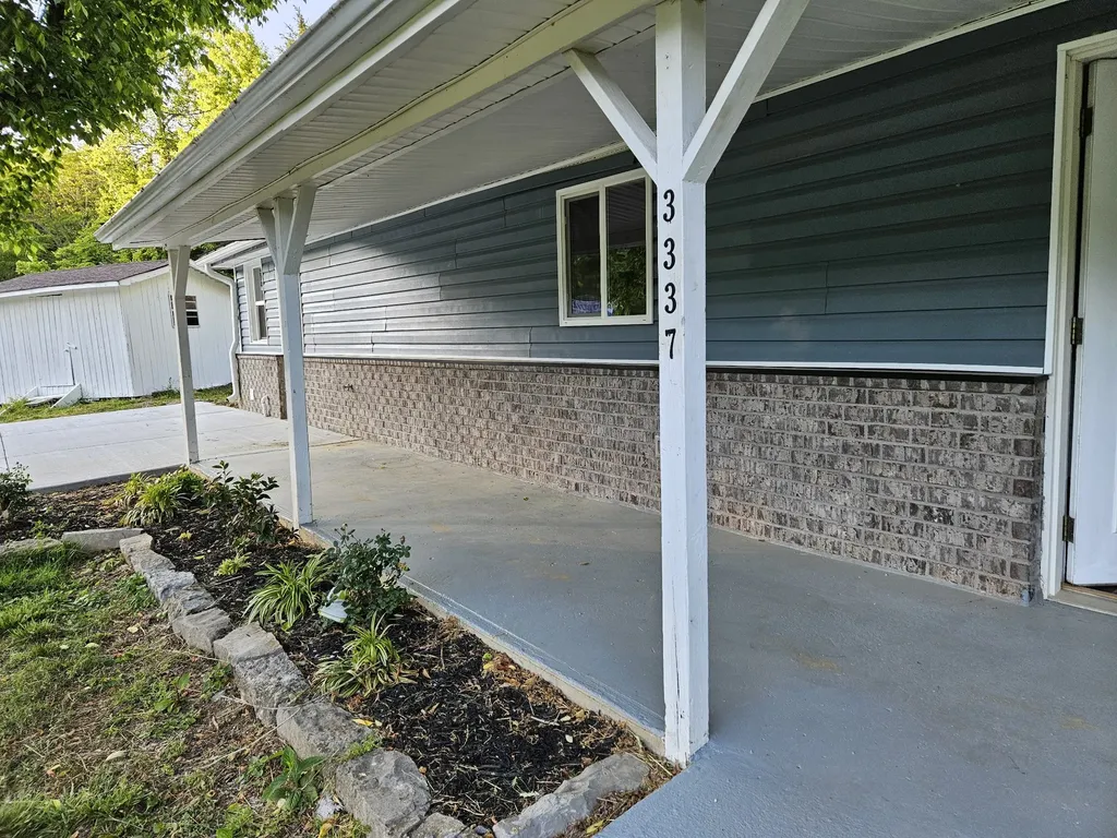 3337 Hartsville Road Lafayette TN 37083