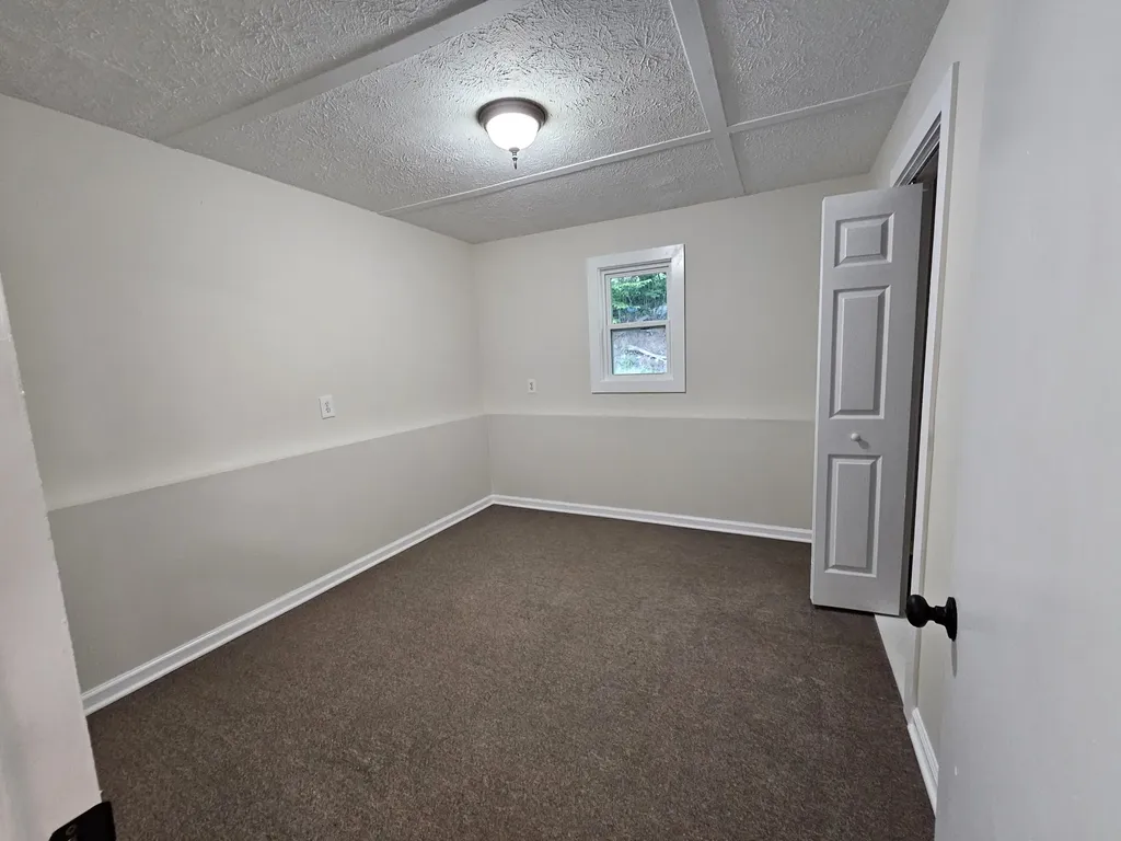 3337 Hartsville Road Lafayette TN 37083