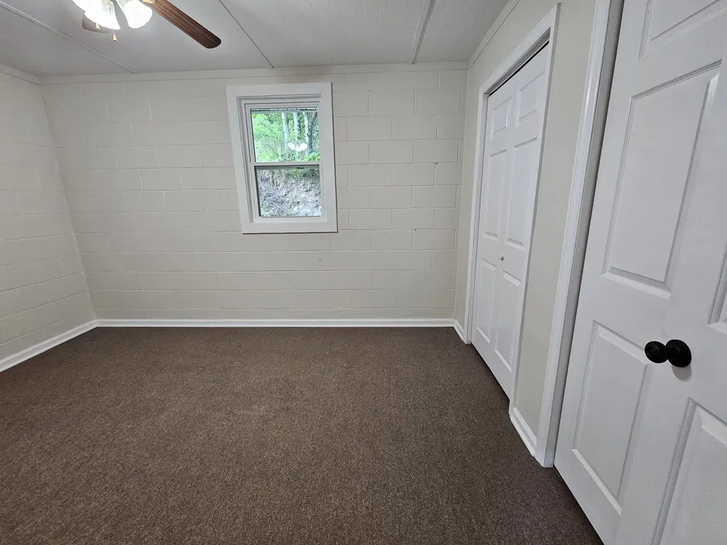 3337 Hartsville Road Lafayette TN 37083