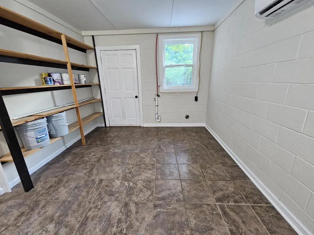 3337 Hartsville Road Lafayette TN 37083