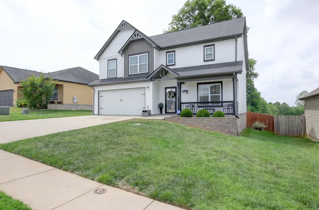 1088 Fuji Lane Clarksville TN 37040