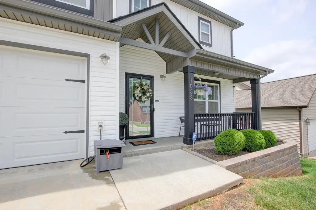 1088 Fuji Lane Clarksville TN 37040