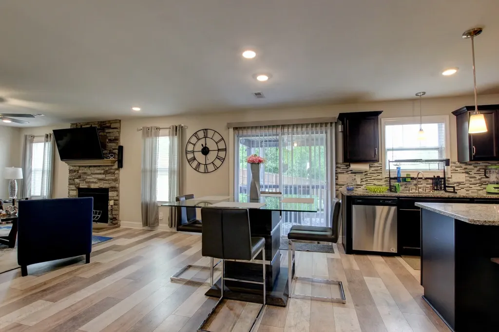 1088 Fuji Lane Clarksville TN 37040