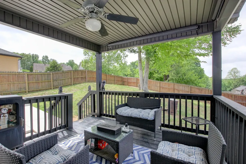 1088 Fuji Lane Clarksville TN 37040