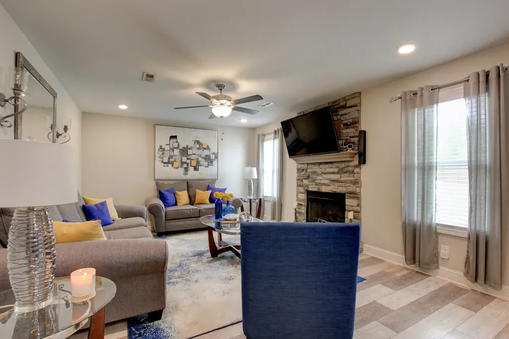 1088 Fuji Lane Clarksville TN 37040