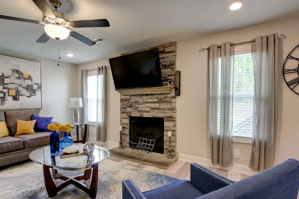 1088 Fuji Lane Clarksville TN 37040
