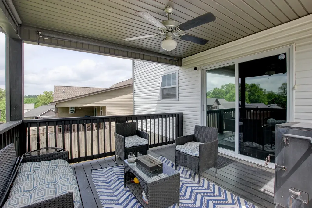 1088 Fuji Lane Clarksville TN 37040