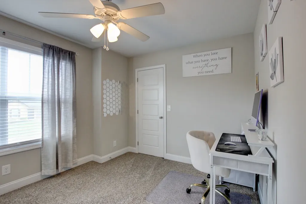 1088 Fuji Lane Clarksville TN 37040