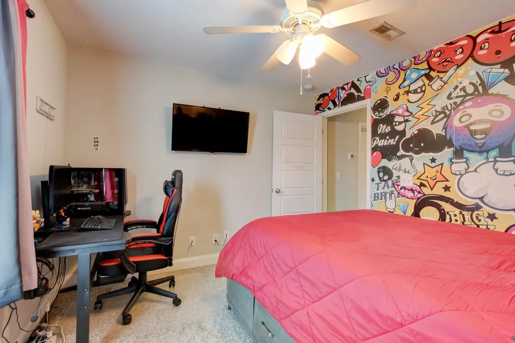 1088 Fuji Lane Clarksville TN 37040