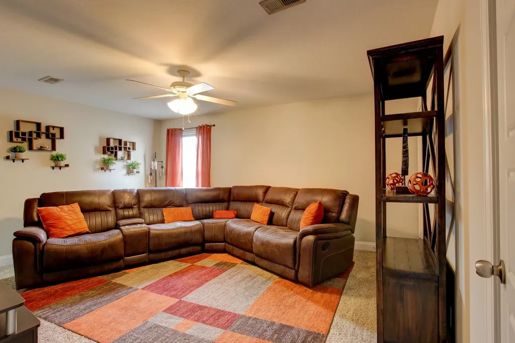 1088 Fuji Lane Clarksville TN 37040