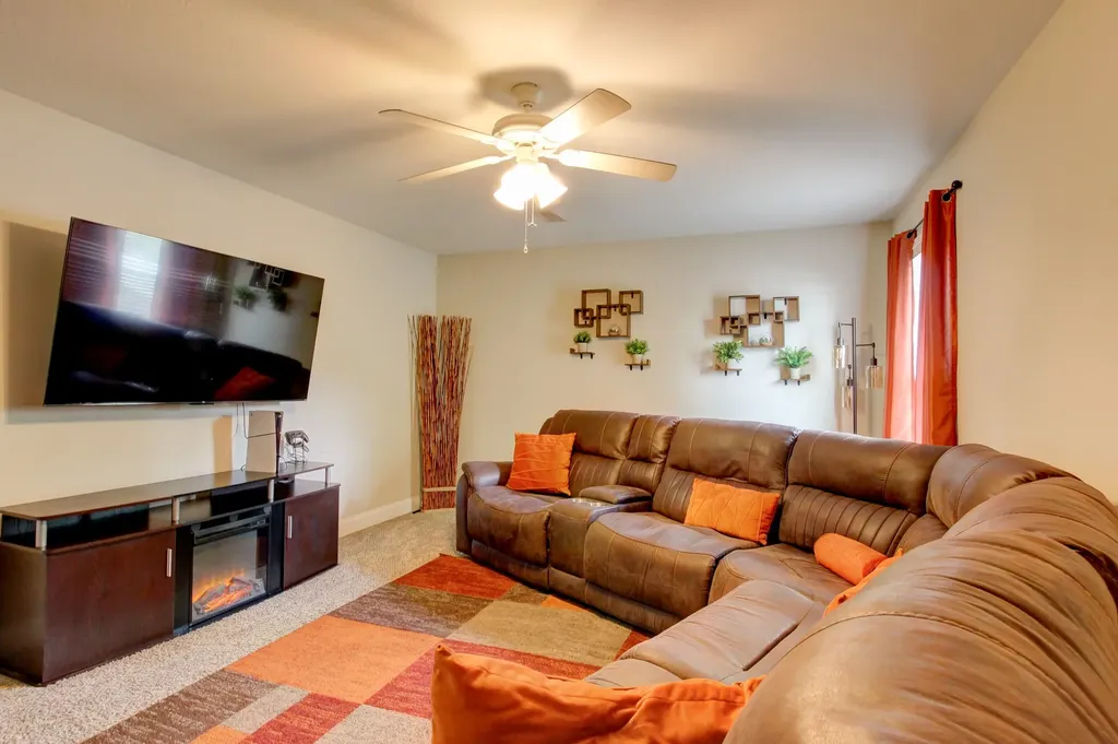1088 Fuji Lane Clarksville TN 37040