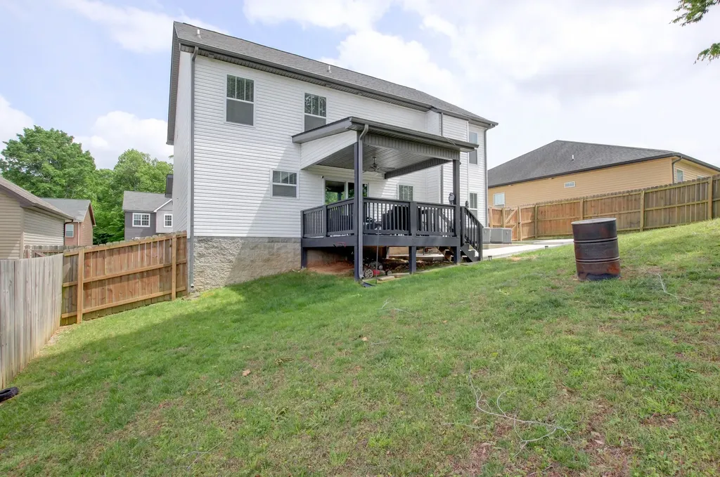 1088 Fuji Lane Clarksville TN 37040