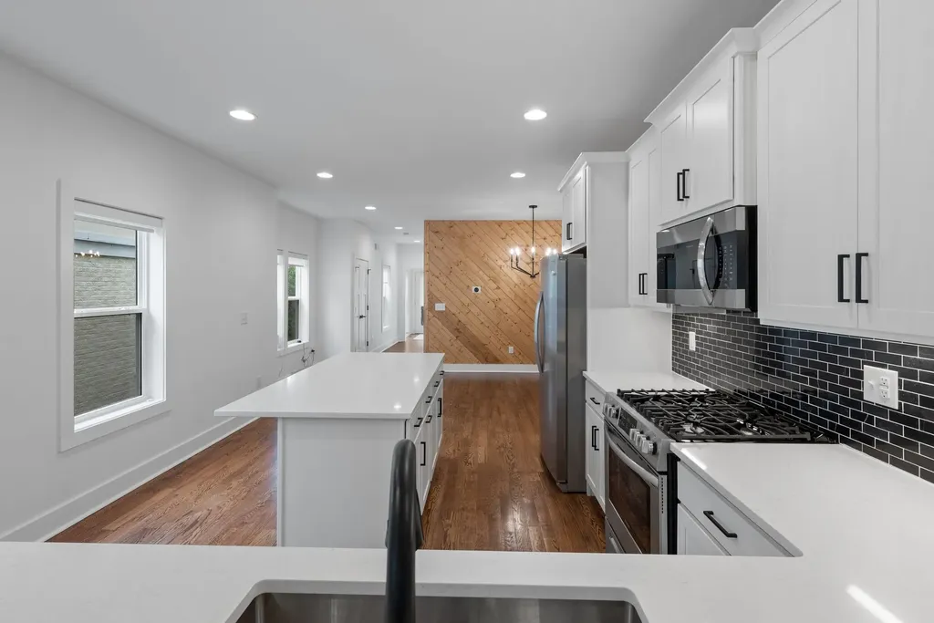 1305A Lischey Avenue Nashville TN 37207