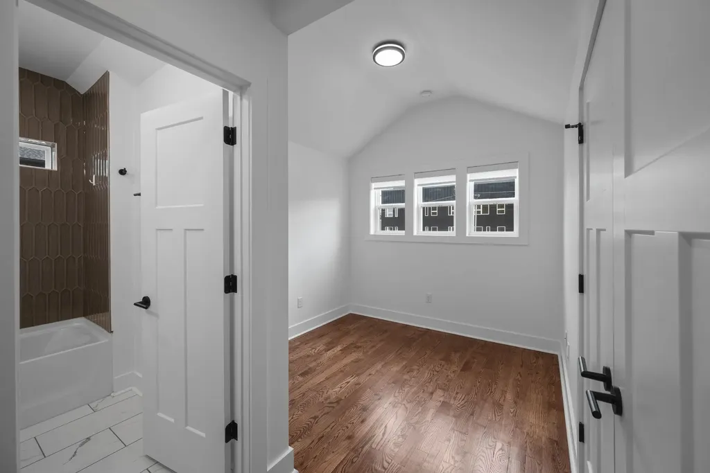 1305A Lischey Avenue Nashville TN 37207