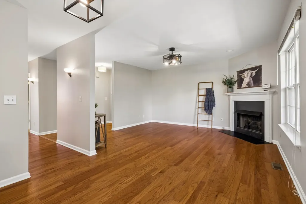 7470 Charlotte Pike Nashville TN 37209