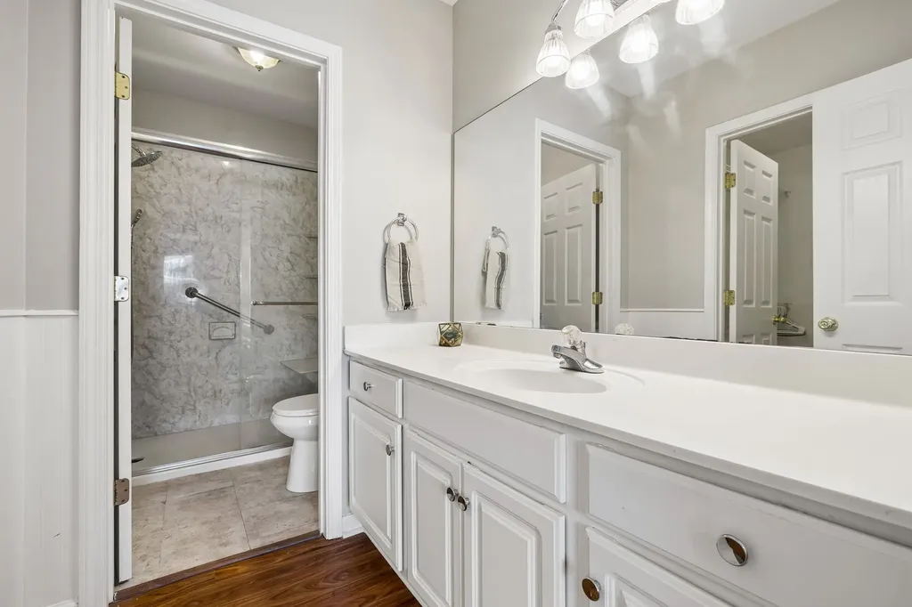 7470 Charlotte Pike Nashville TN 37209