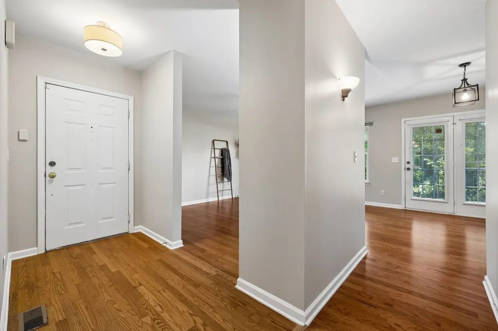 7470 Charlotte Pike Nashville TN 37209