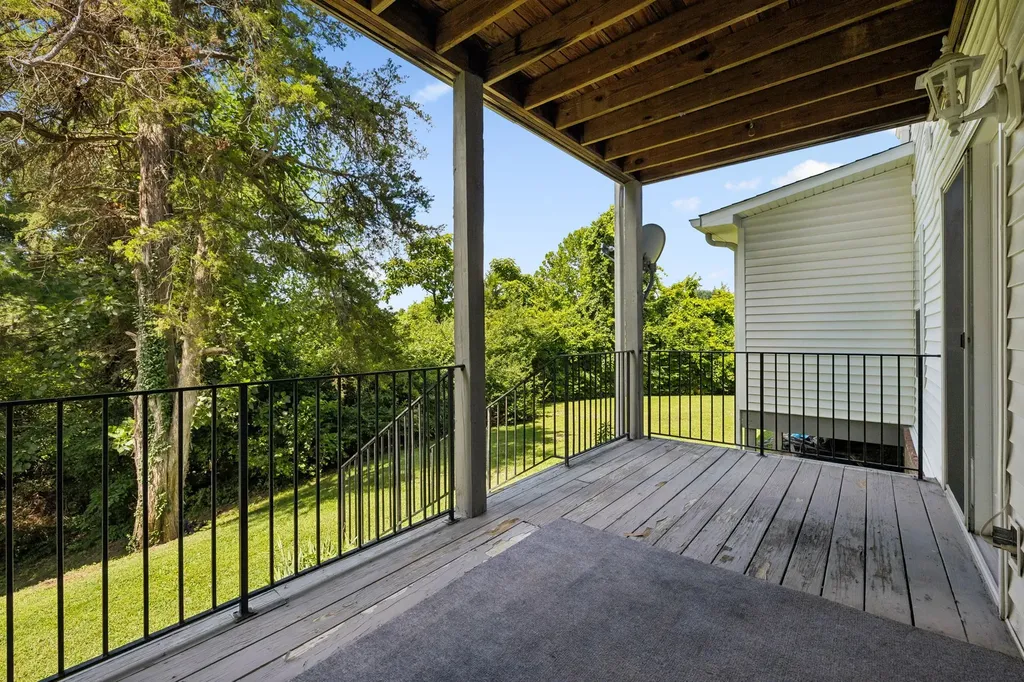 7470 Charlotte Pike Nashville TN 37209