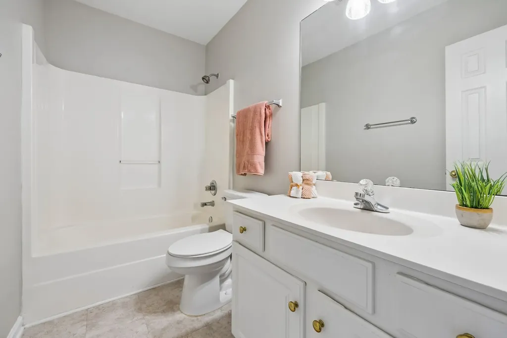 7470 Charlotte Pike Nashville TN 37209