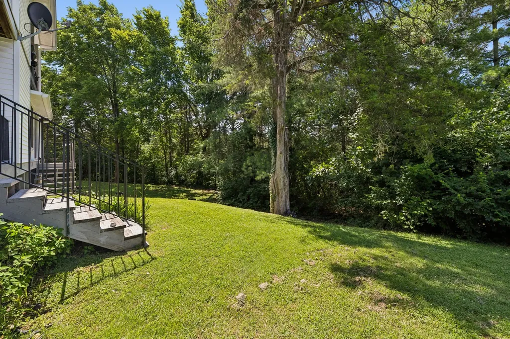 7470 Charlotte Pike Nashville TN 37209