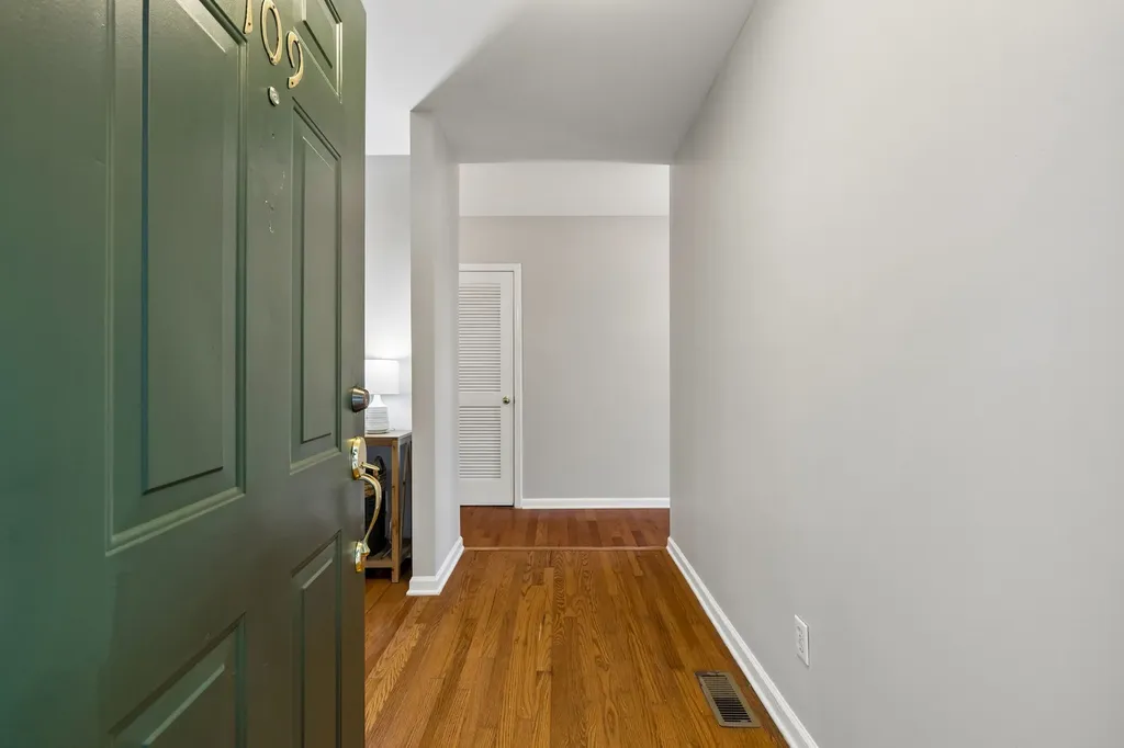 7470 Charlotte Pike Nashville TN 37209