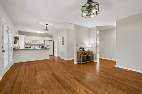 7470 Charlotte Pike Nashville TN 37209