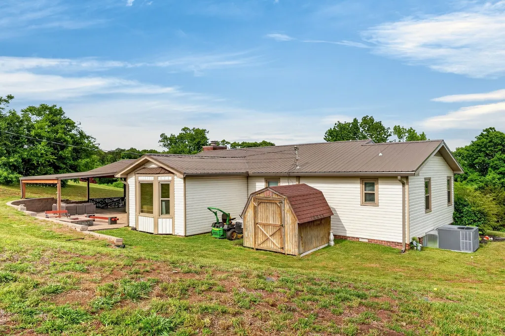 10 Briarhill Drive Fayetteville TN 37334
