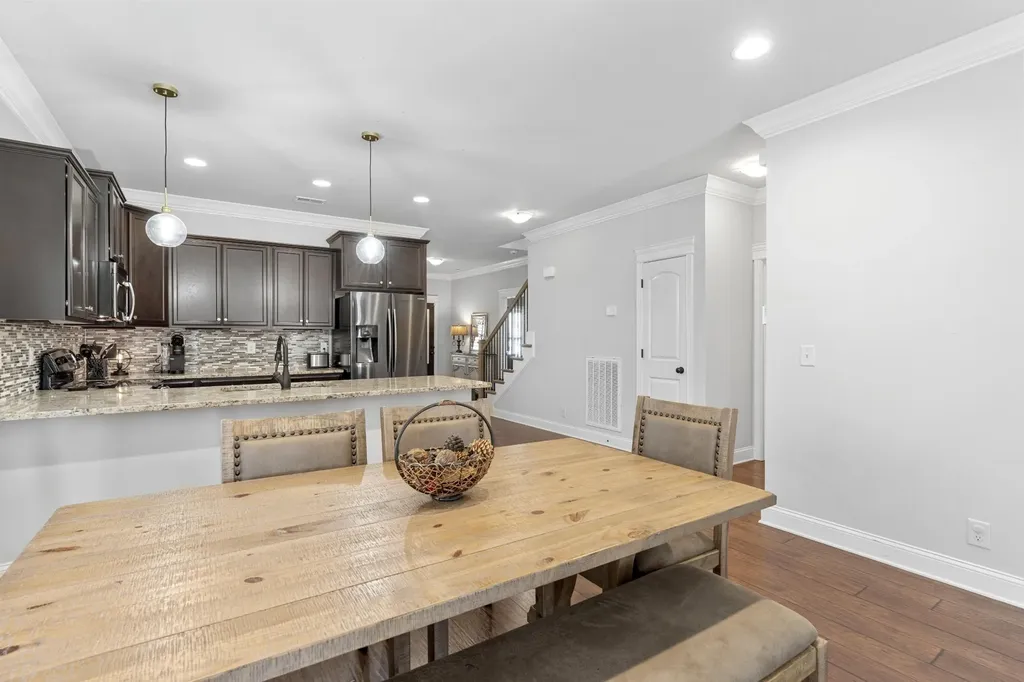 214 Whitman Alley Clarksville TN 37043