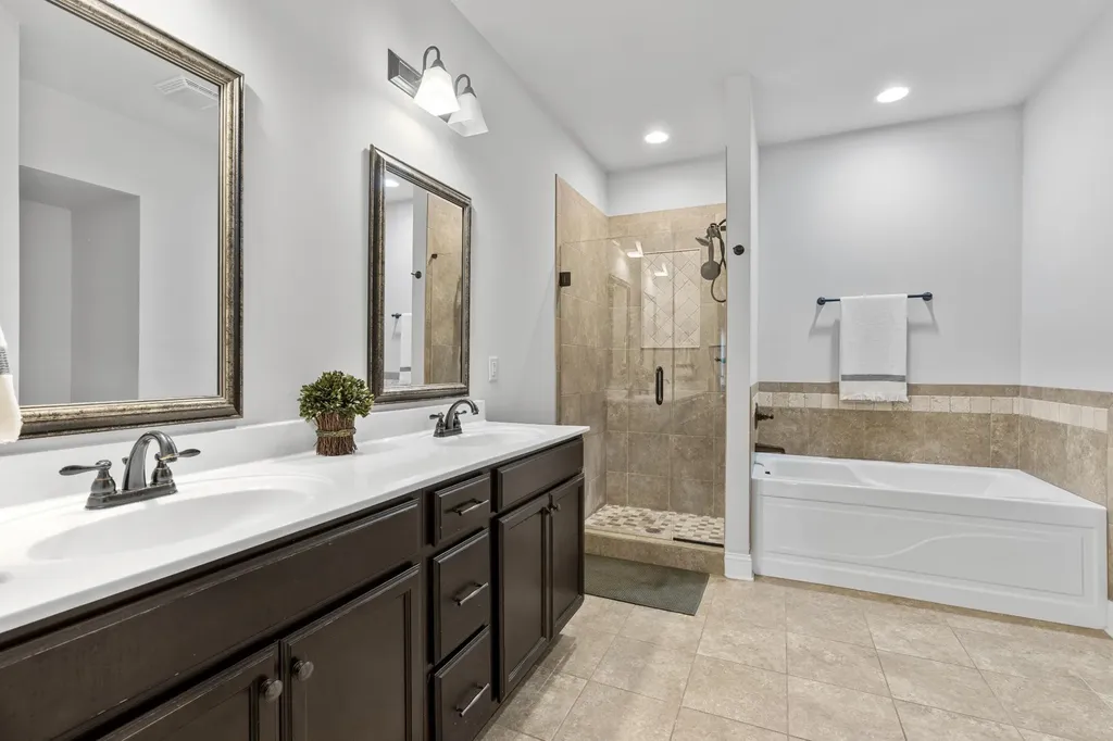 214 Whitman Alley Clarksville TN 37043