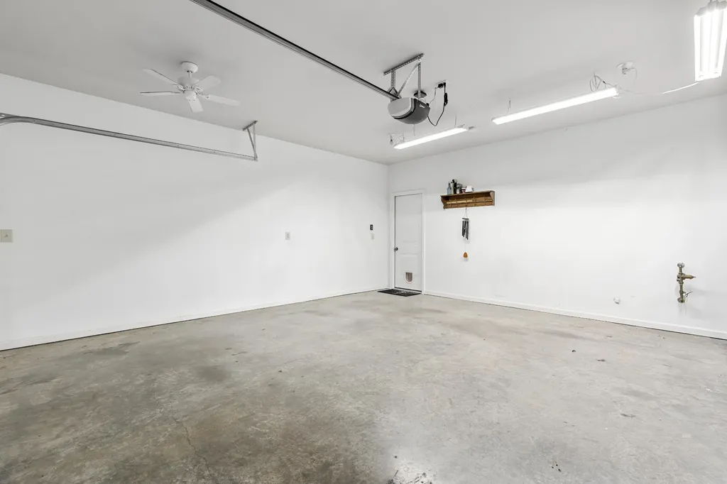 214 Whitman Alley Clarksville TN 37043