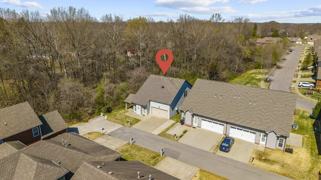 214 Whitman Alley Clarksville TN 37043