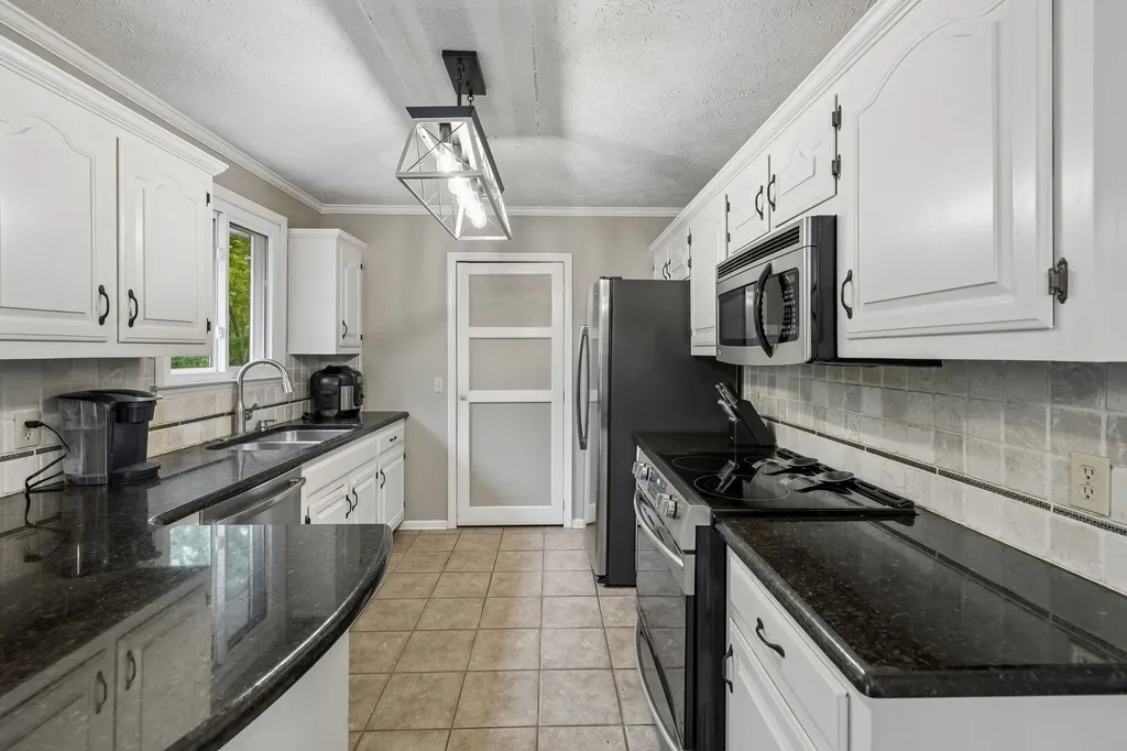 1006 Cynthia Trail Goodlettsville TN 37072