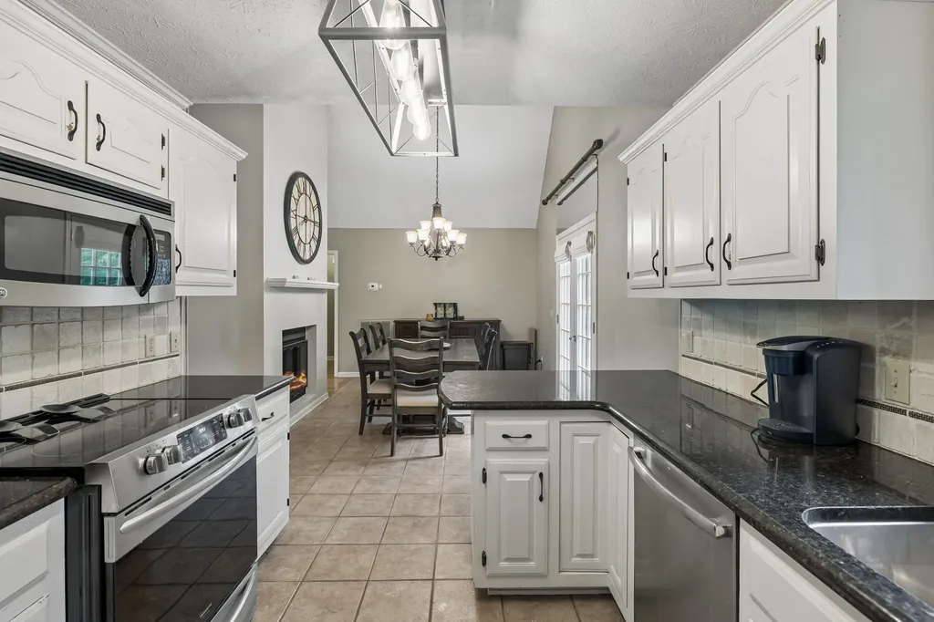 1006 Cynthia Trail Goodlettsville TN 37072