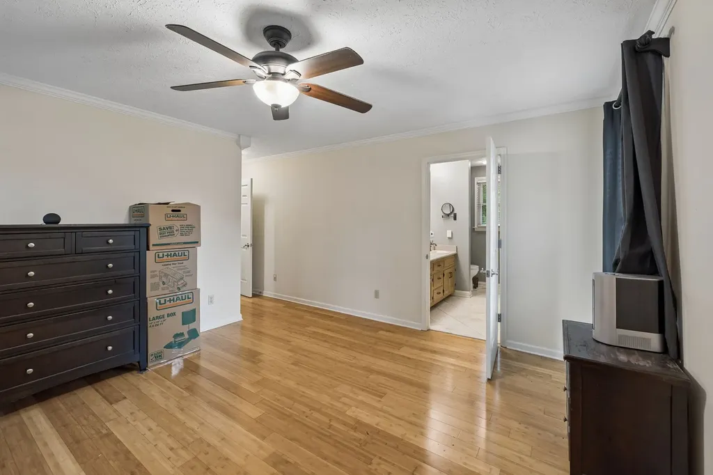 1006 Cynthia Trail Goodlettsville TN 37072
