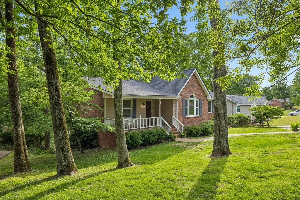 1006 Cynthia Trail Goodlettsville TN 37072