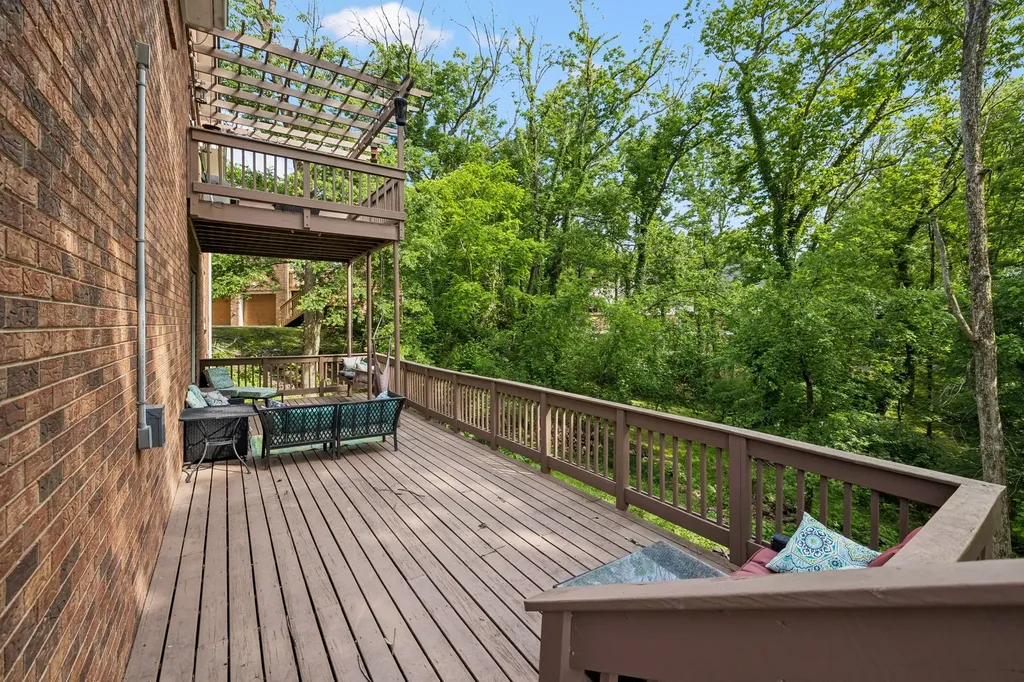 1006 Cynthia Trail Goodlettsville TN 37072