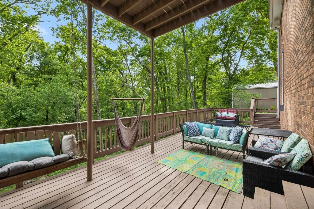 1006 Cynthia Trail Goodlettsville TN 37072