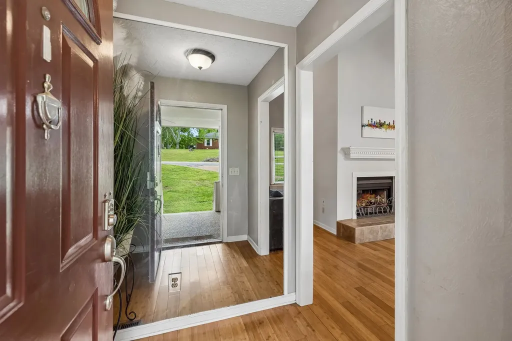 1006 Cynthia Trail Goodlettsville TN 37072