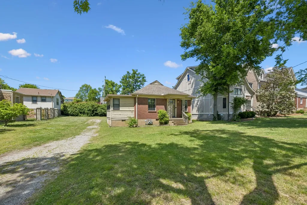 2110A W Linden Avenue Nashville TN 37212