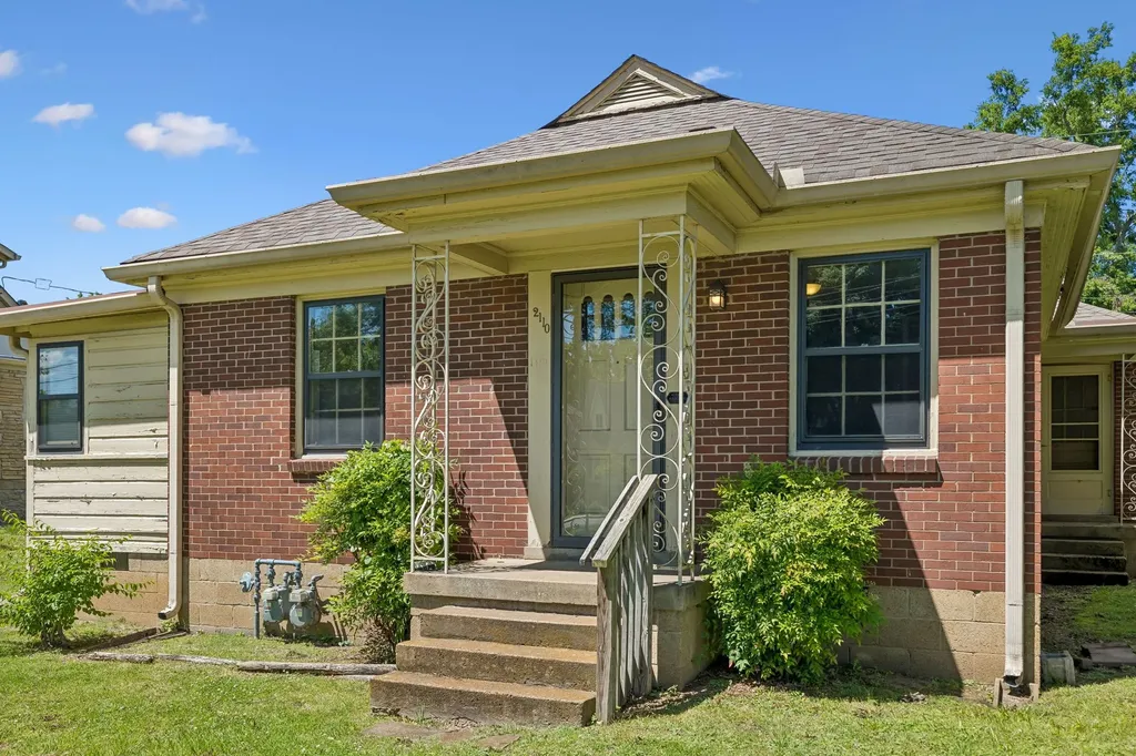 2110A W Linden Avenue Nashville TN 37212