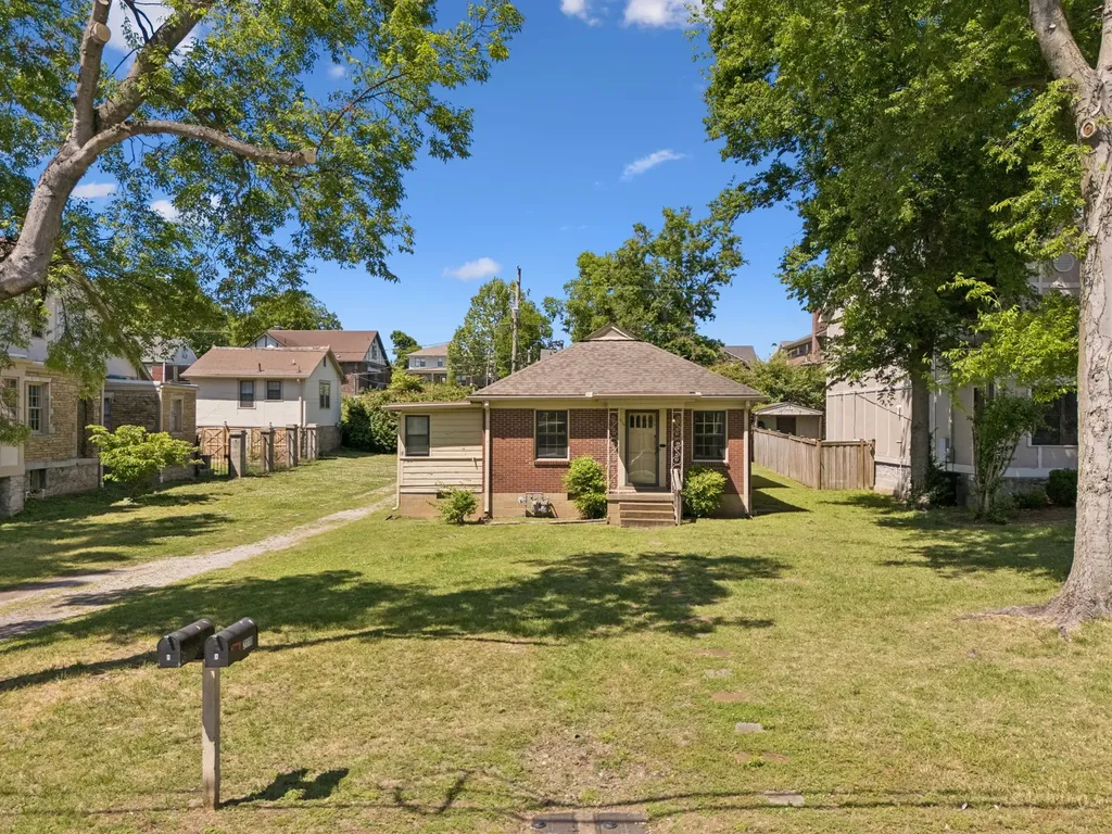 2110A W Linden Avenue Nashville TN 37212