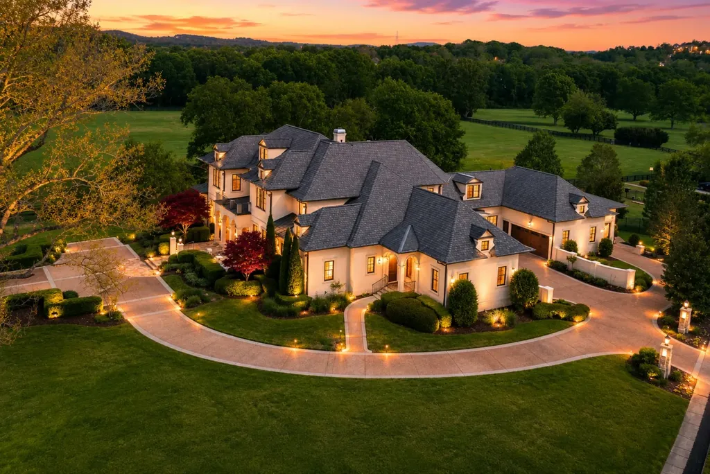 698 Brass Lantern Place Brentwood TN 37027