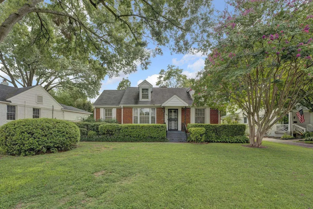 503 E Swan Ridge Circle Memphis TN 38122